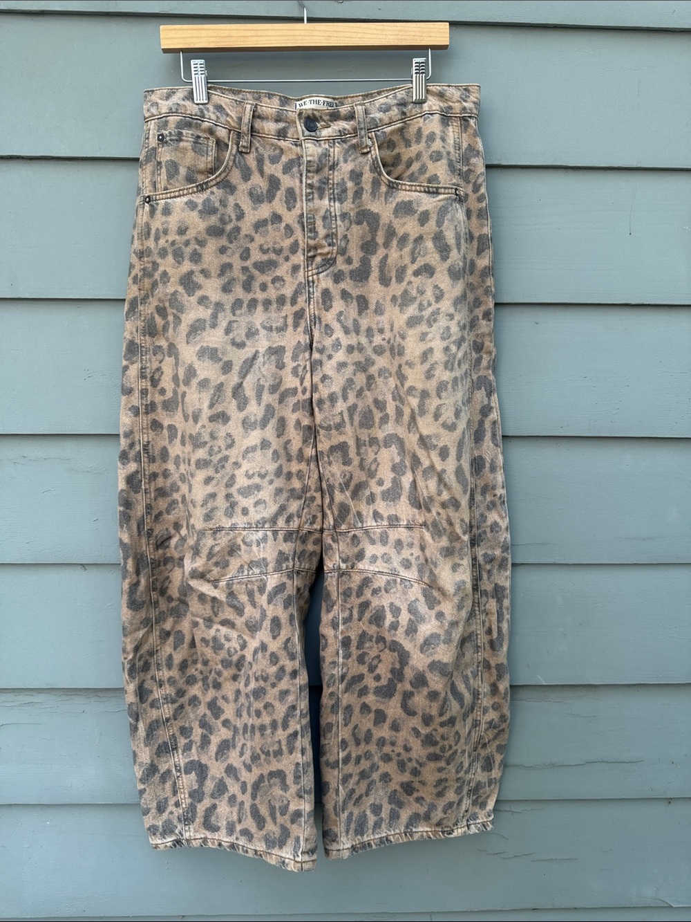 We The Free Brown Leopard-Print Relaxed barrel Jeans Sz 29